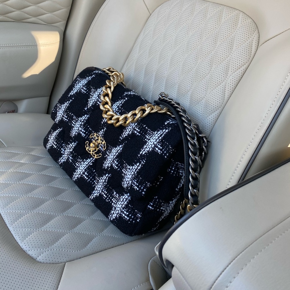🦄🦄🦄Chanel 19 Large Tweed mixed metal🦄🦄🦄